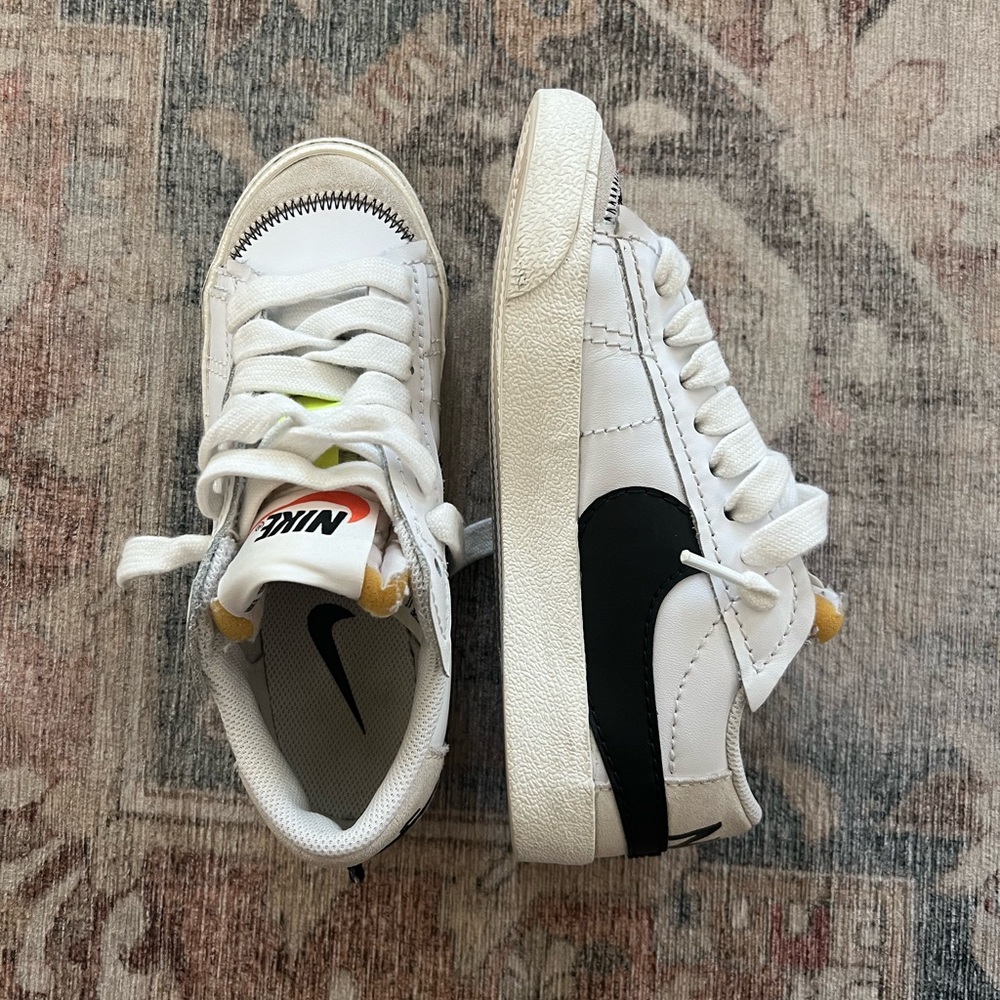 Nike Blazer Low '77 Jumbo, Size 6.5
